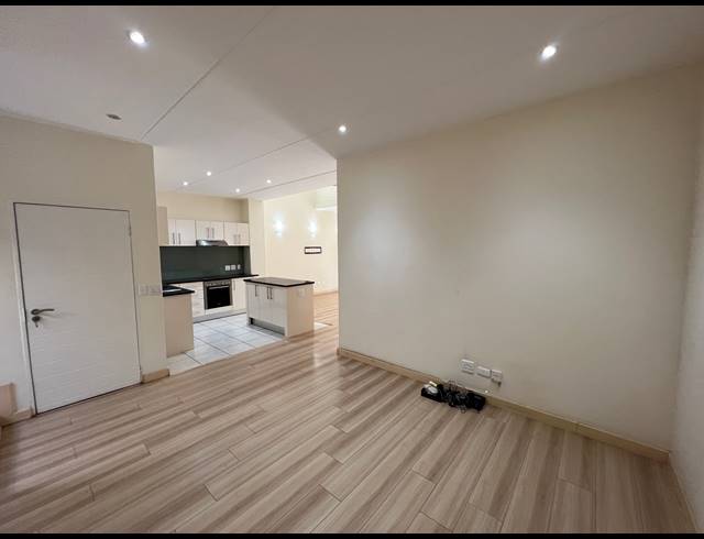 2 BEDROOM DUPLEX RENTED IN BRYANSTON